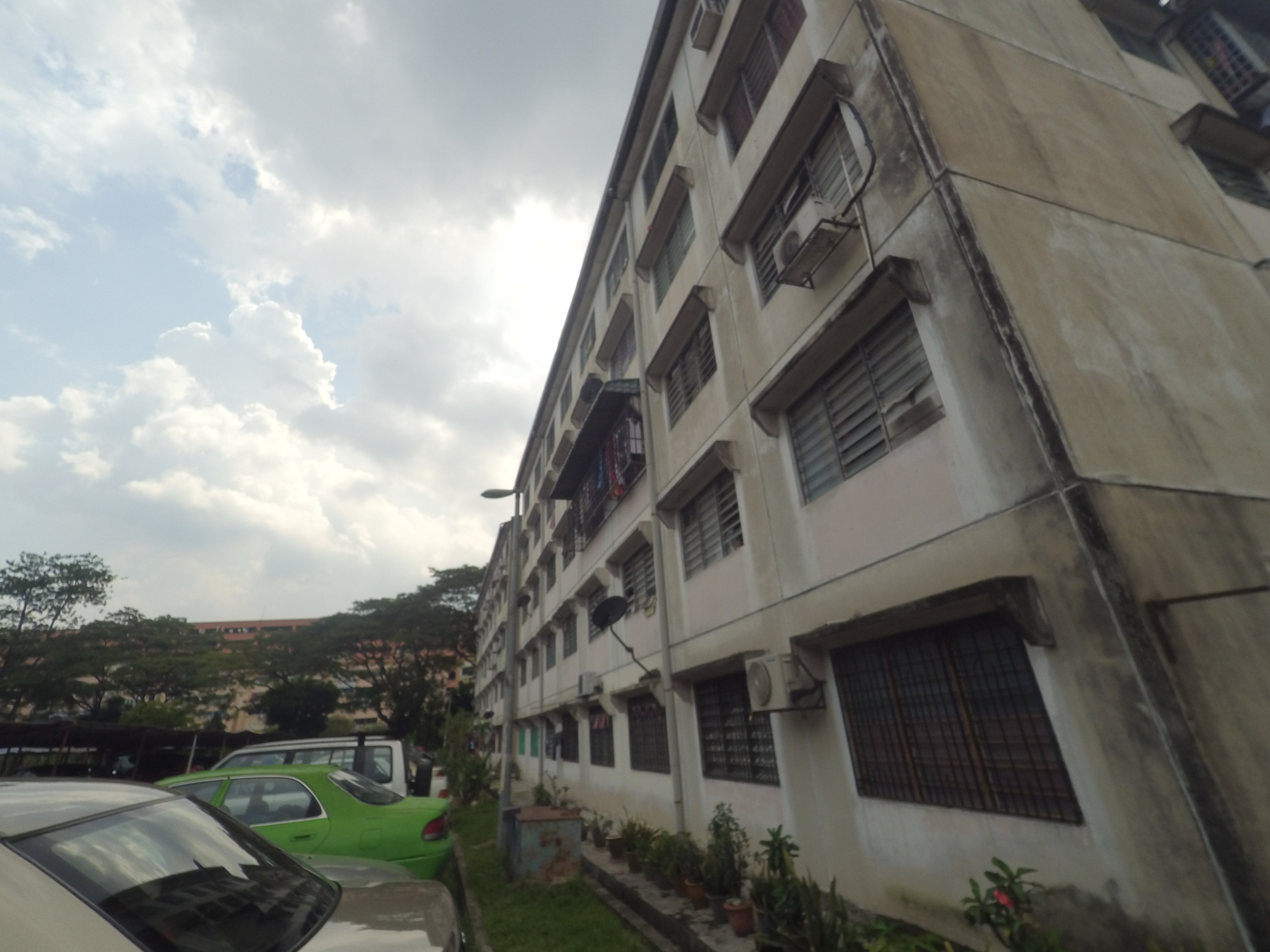 Low Cost Apartment for SALE, Taman Dagang, Ampang - Ejen Hartanah